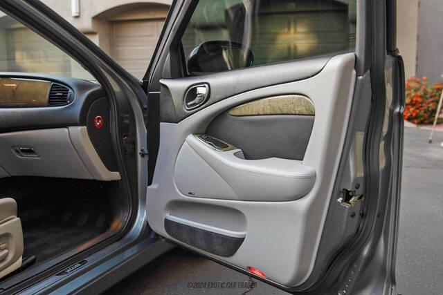 2003 Jaguar S-Type R