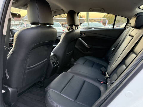 2015 Mazda MAZDA6 i Touring