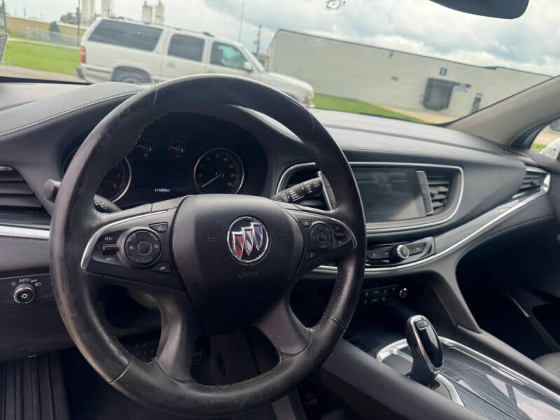 2020 Buick Enclave Essence
