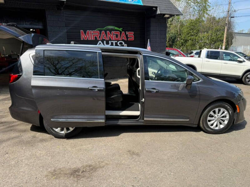 2018 Chrysler Pacifica Touring L