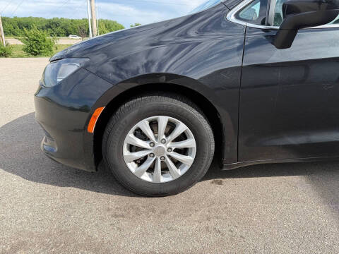 2017 Chrysler Pacifica Touring
