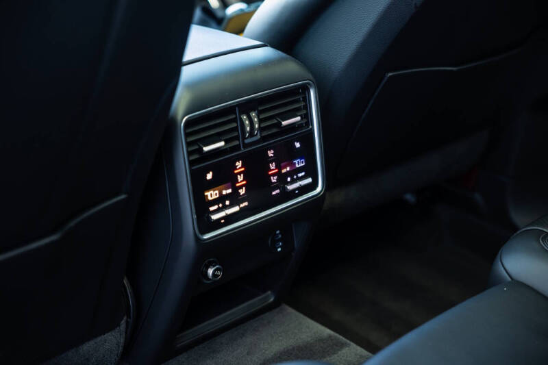 2022 Porsche Cayenne Turbo S E-Hybrid Coupe