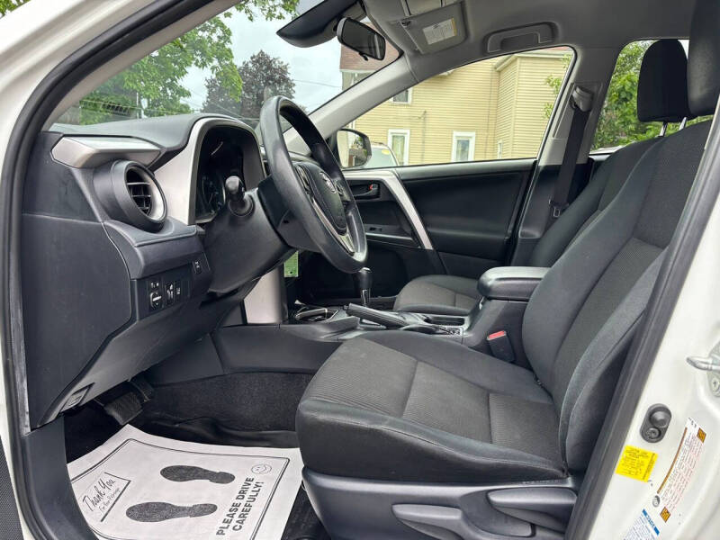 2017 Toyota RAV4 LE