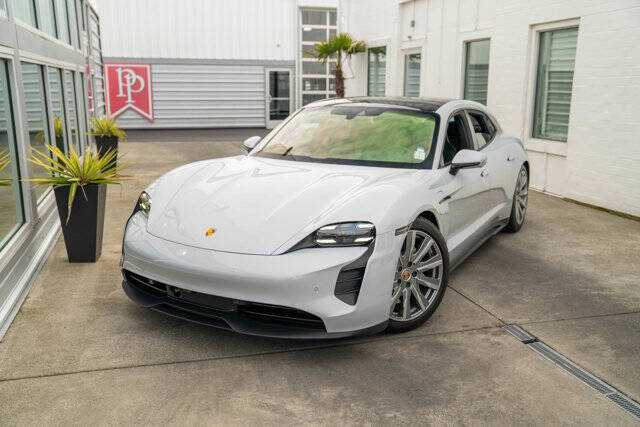2023 Porsche Taycan 3