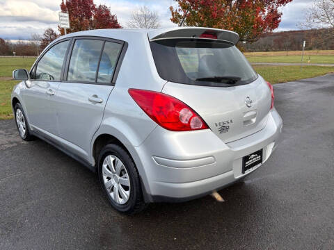 2011 Nissan Versa 1.8 S