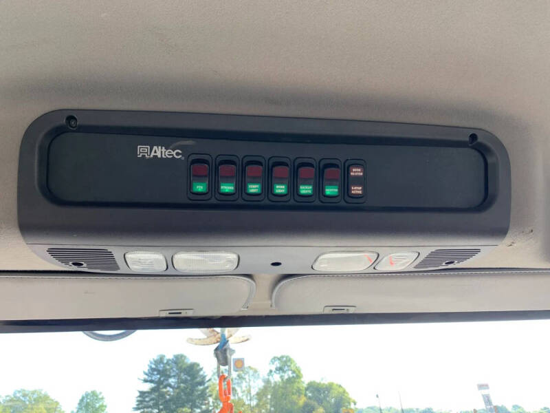 2014 Freightliner M2 106