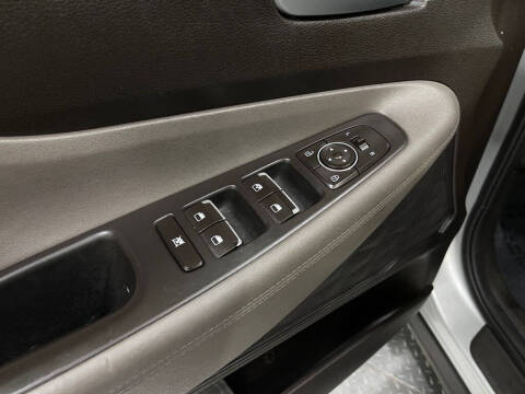 2020 Hyundai Santa Fe SE