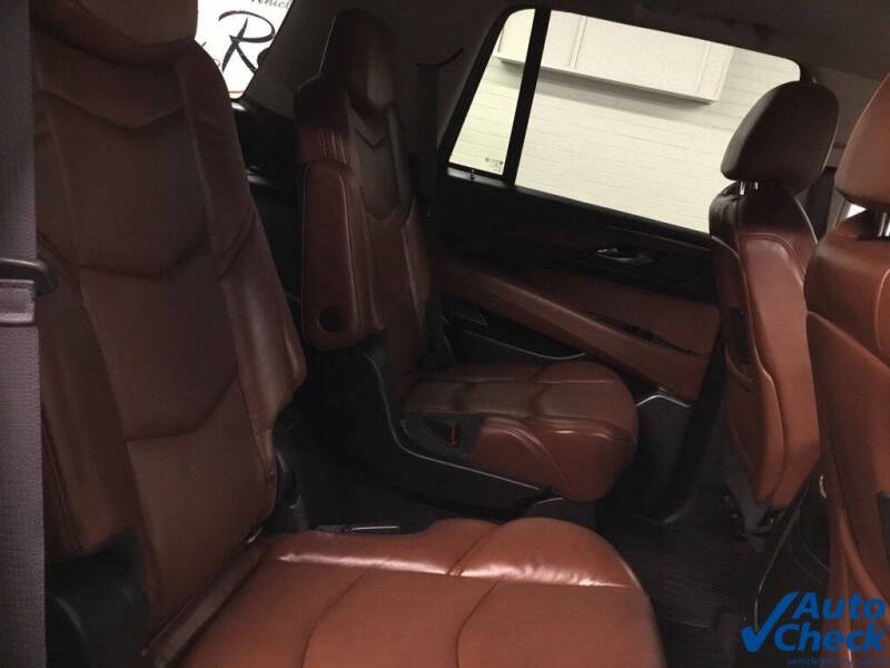 2017 Cadillac Escalade Luxury