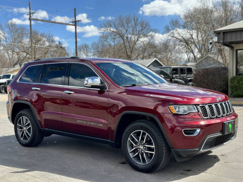 2017 Jeep Grand Cherokee for sale at Island Auto in Grand Island NE