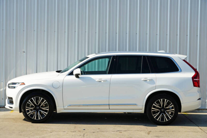 2024 Volvo XC90 Recharge T8 Core Bright Theme