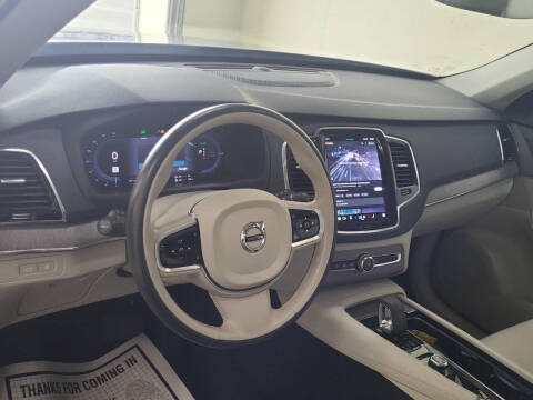 2023 Volvo XC90 Recharge T8 Plus Dark Theme