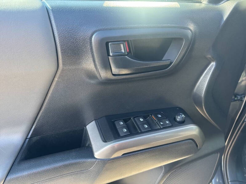 2022 Toyota Tacoma SR5 V6