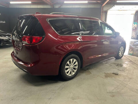 2018 Chrysler Pacifica Touring Plus