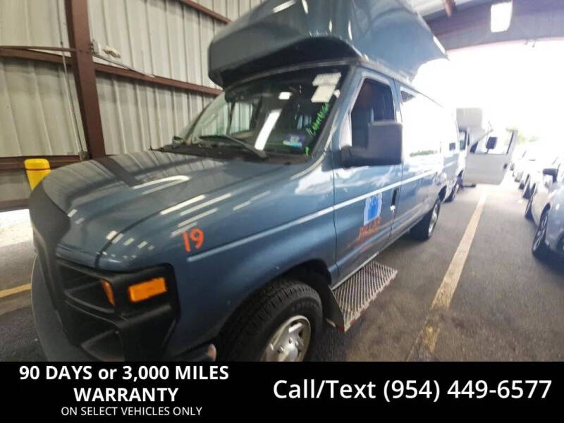 2014 Ford E-Series E-350 SD