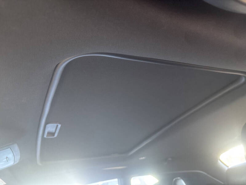 2016 Dodge Challenger SXT Plus