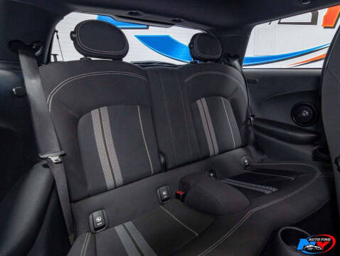 2015 MINI Hardtop 2 Door John Cooper Works