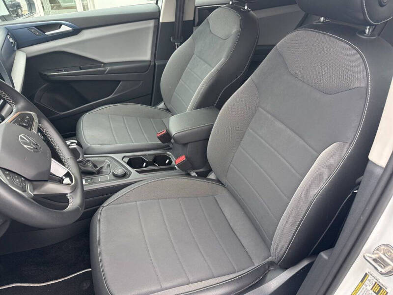 2022 Volkswagen Taos SE 4Motion