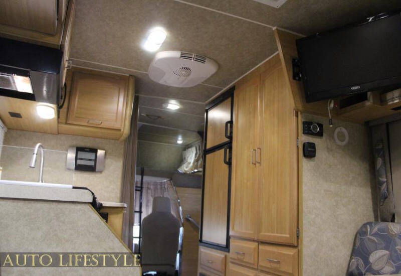 2014 Ford E-Series E-450 SD