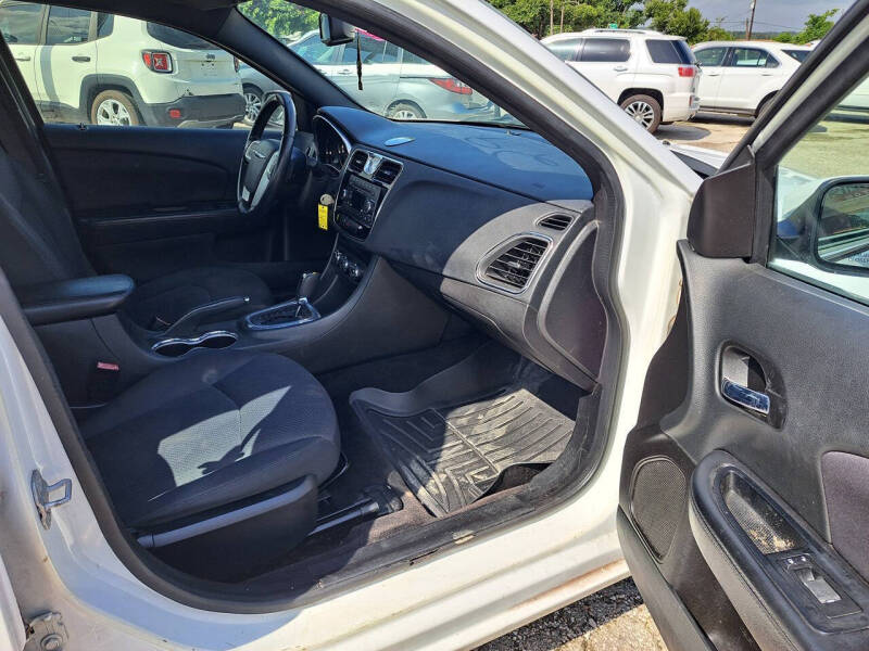 2014 Chrysler 200 Touring