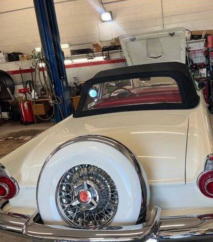 1956 Ford Thunderbird