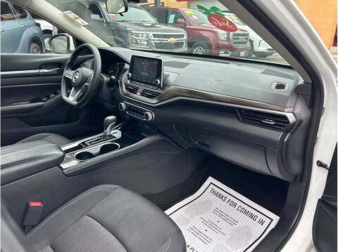 2023 Nissan Altima 2.5 SV