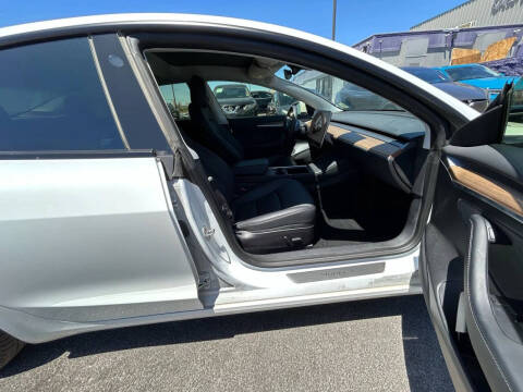 2022 Tesla Model 3 Long Range