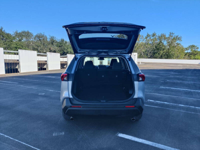 2023 Toyota RAV4 Hybrid LE