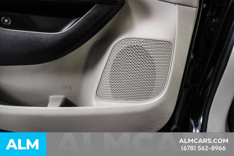 2024 Chrysler Pacifica Plug-In Hybrid Select