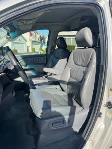 2005 Honda Odyssey EX-L w/DVD