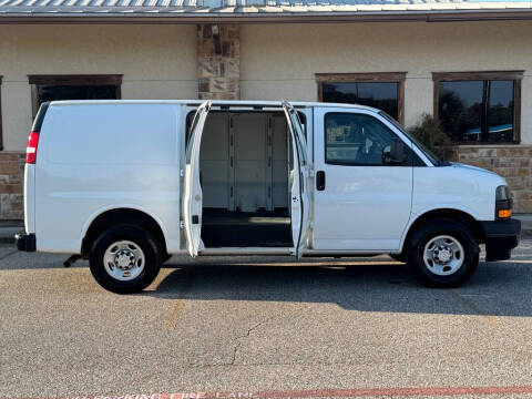 2022 Chevrolet Express 2500