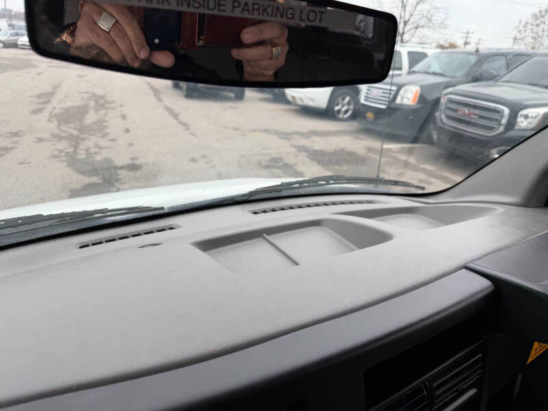 2013 Chevrolet Express LT 3500