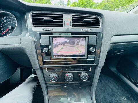 2021 Volkswagen Golf TSI
