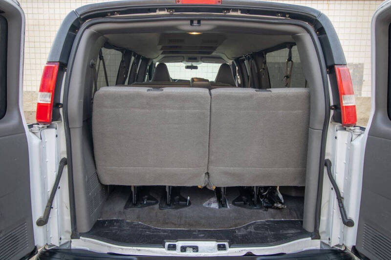 2017 Chevrolet Express LT 3500