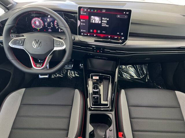 2026 Volkswagen Golf GTI Autobahn