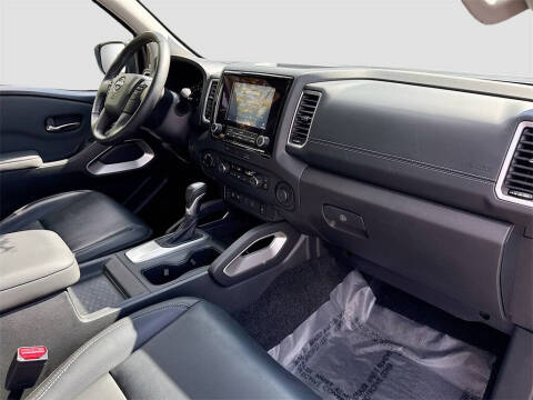 2024 Nissan Frontier SL