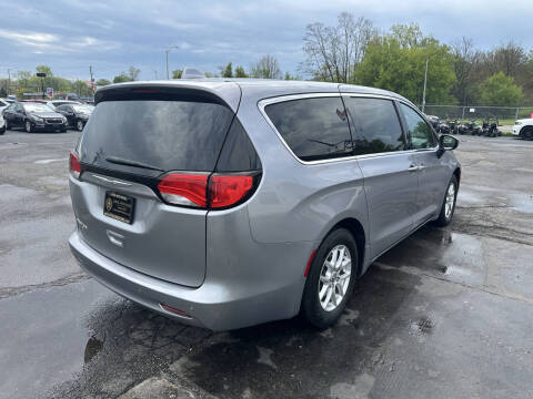 2017 Chrysler Pacifica Touring