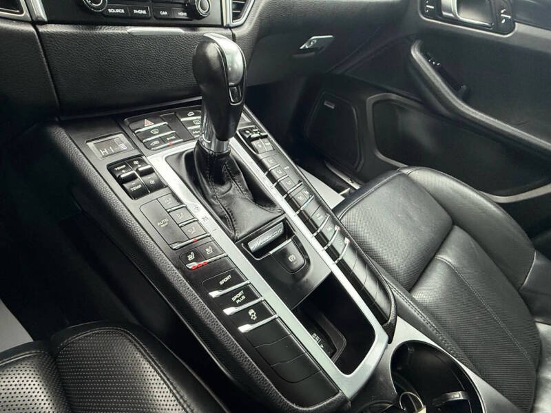 2018 Porsche Macan S