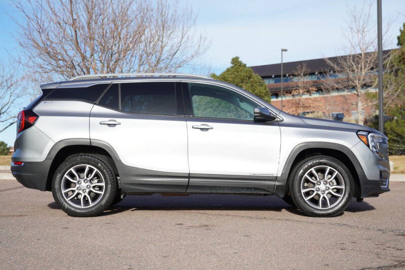 2024 GMC Terrain SLT