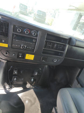 2017 Chevrolet Express 2500