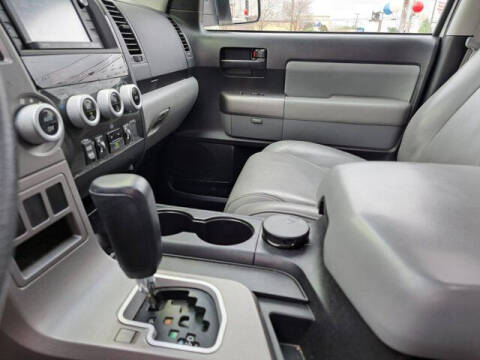 2016 Toyota Sequoia SR5