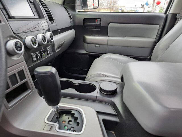 2016 Toyota Sequoia SR5