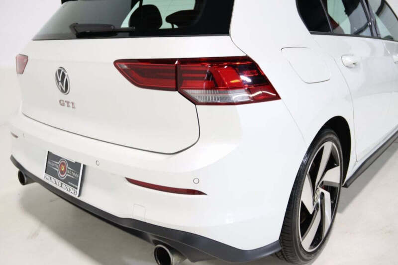 2022 Volkswagen Golf GTI SE