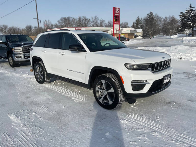 2022 Jeep Grand Cherokee for sale at LITCHFIELD CHRYSLER CENTER in Litchfield MN