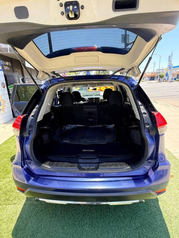 2017 Nissan Rogue S