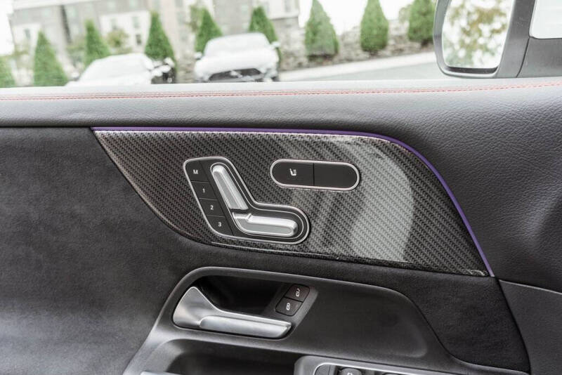 2023 Mercedes-Benz GLB AMG GLB 35