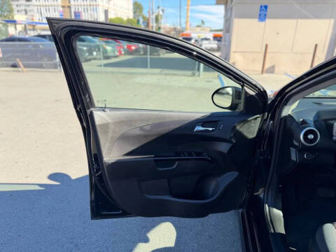 2019 Chevrolet Sonic LT Auto