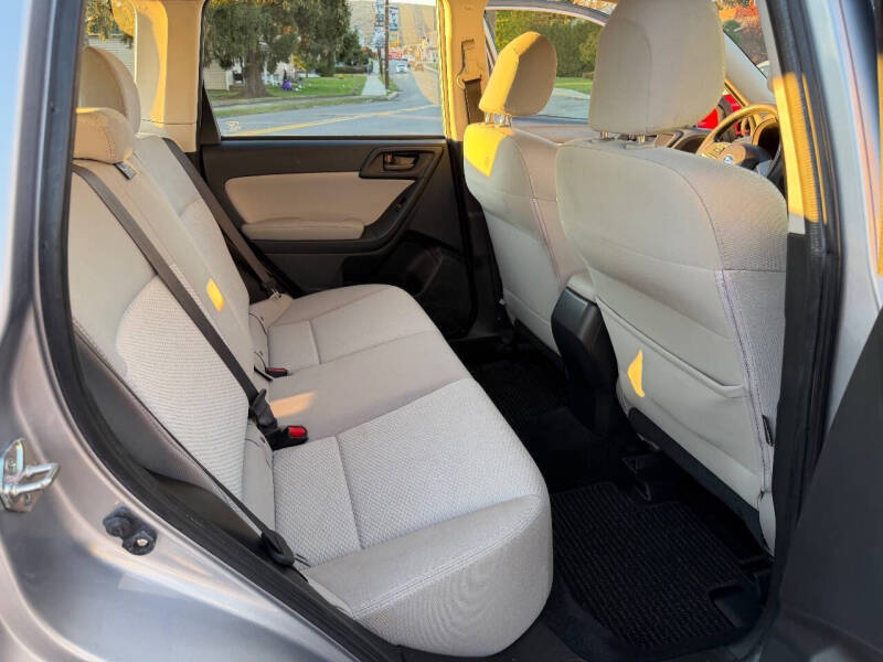 2016 Subaru Forester 2.5i