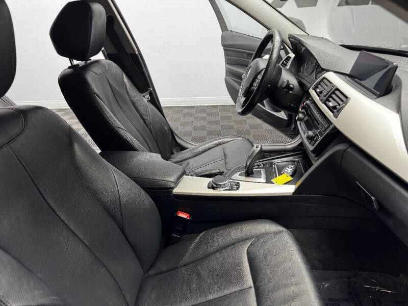 2018 BMW 3 Series 320i xDrive