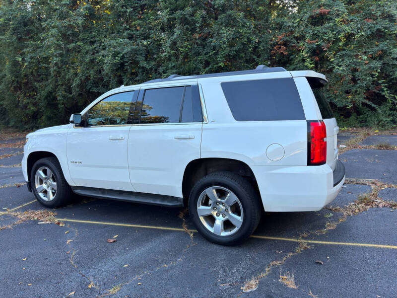 2015 Chevrolet Tahoe LT photo 3