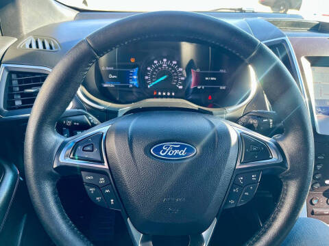 2020 Ford Edge Titanium
